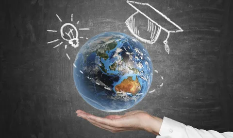 At kamranonlineteaching.com, we equip teachers to succeed in global education."