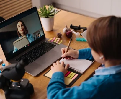 Online Teaching Jobs: Shifting Offline Teachers to Online Experts | kamranonlineteaching.com